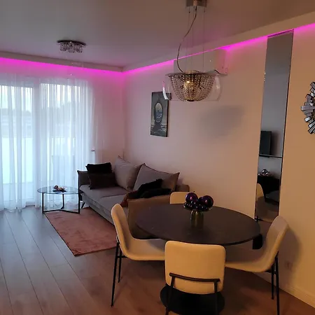 Apartment Perłowa Glam Haven 418