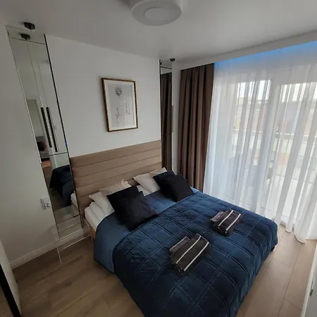 Perłowa Glam Haven 418 *