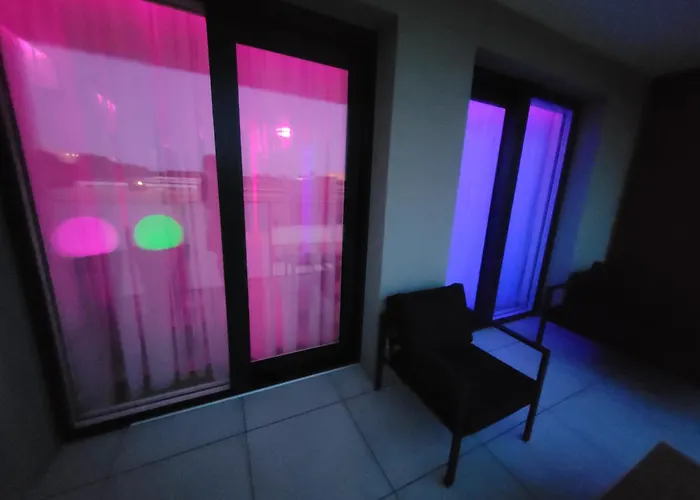 Perlowa Glam Haven *