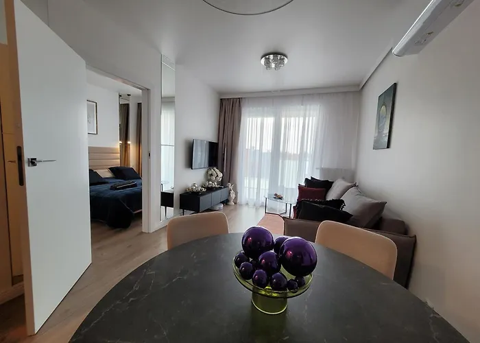 Perlowa Glam Haven *